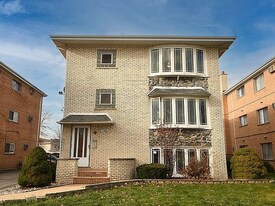 10348 Austin Ave in Chicago Ridge, IL - Building Photo