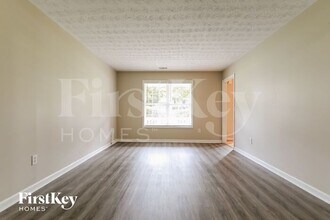 121 Lake Valley Dr SW in Loganville, GA - Building Photo - Building Photo