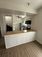 5416 Black St, Unit 2 in Pittsburgh, PA - Foto de edificio - Building Photo