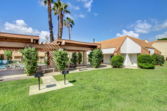 Villa del Sol in Pomona, CA - Building Photo - Building Photo