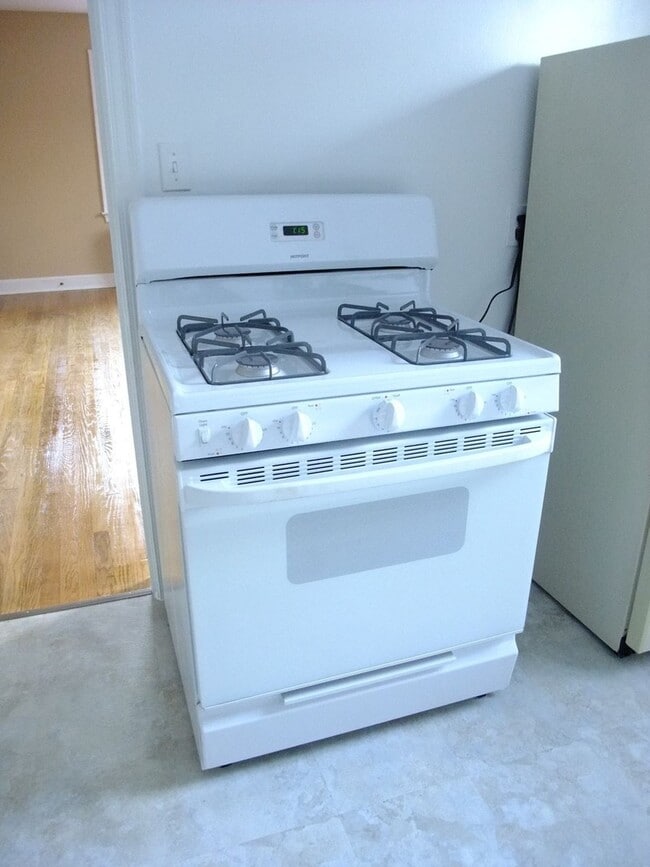 8210 Greenwood Ave, Unit 3 in Takoma Park, MD - Building Photo - Building Photo