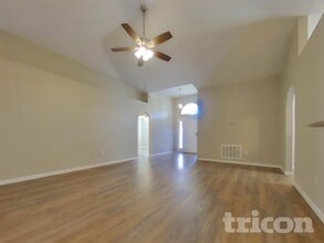 864 Vanderbilt Dr in Eustis, FL - Building Photo - Building Photo