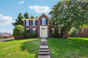 2000 Antwerp Ave in Plano, TX - Building Photo