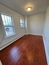 7 Mulberry St in Claremont, NH - Building Photo - Building Photo