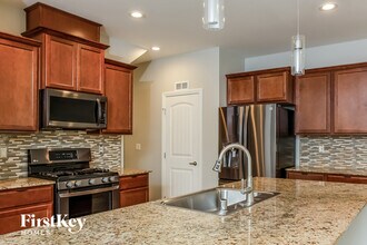 6846 Majestic Palm Dr in Las Vegas, NV - Building Photo - Building Photo