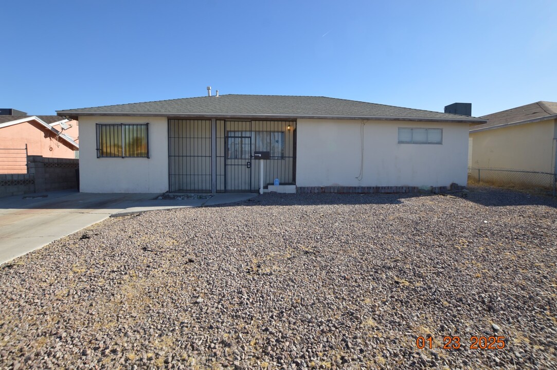 716 Easy St in Las Vegas, NV - Building Photo