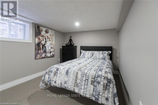 27 Belmont Ave in Hamilton, ON - Building Photo - Building Photo