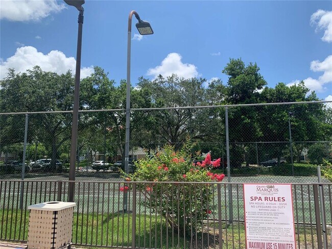 10131 W Sunrise Blvd, Unit 305 in Plantation, FL - Building Photo - Building Photo