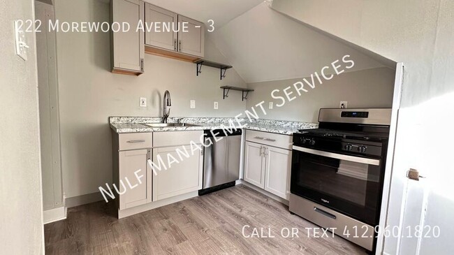222 Morewood Ave in Pittsburgh, PA - Foto de edificio - Building Photo