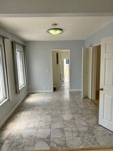 14933 Sylvan St in Van Nuys, CA - Building Photo - Building Photo