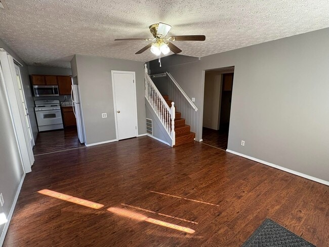 506 John C Strange St in Loogootee, IN - Building Photo - Building Photo