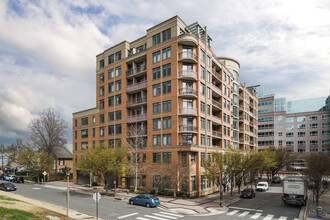 The Monroe at Virginia Square in Arlington, VA - Foto de edificio - Building Photo