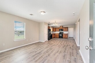 922 7th St in San Leon, TX - Building Photo - Building Photo