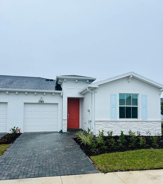 3745 Spanish Cedar Place in Fort Pierce, FL - Building Photo