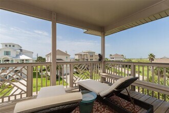 14463 Spyglass Cir in Galveston, TX - Building Photo - Building Photo