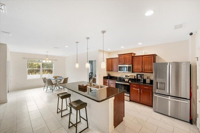 1323 Lexington Square SW in Vero Beach, FL - Building Photo - Building Photo