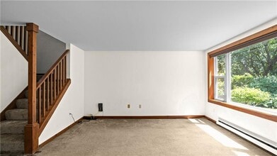 78 Independence Ct in Portsmouth, RI - Building Photo - Building Photo