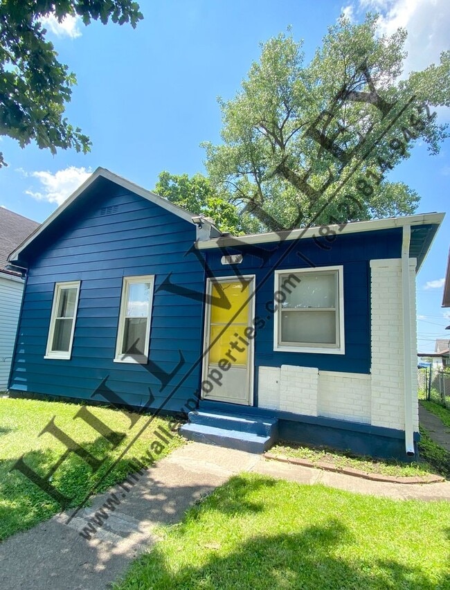 property at 118 N 13th St