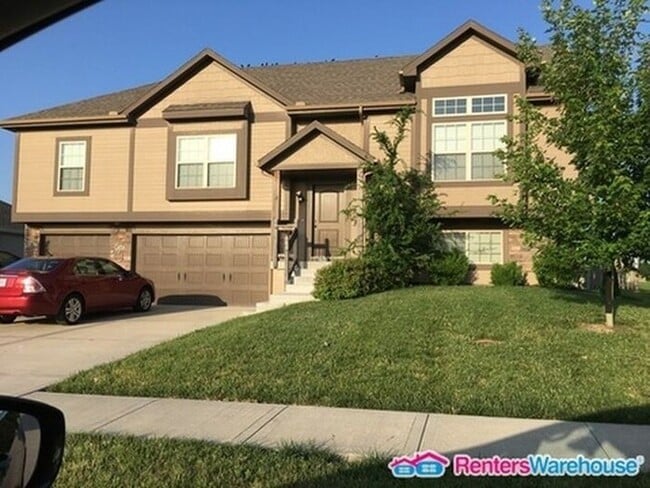property at 9302 SE 2nd St