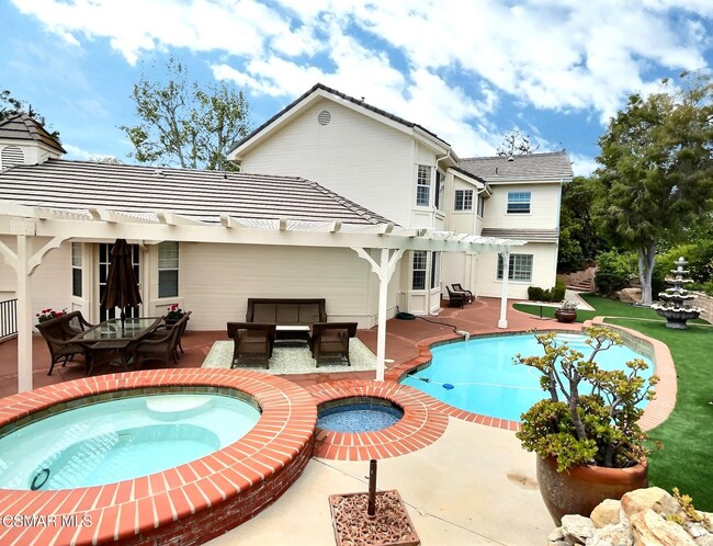 5892 Indian Crest Cir in Westlake Village, CA - Building Photo - Building Photo