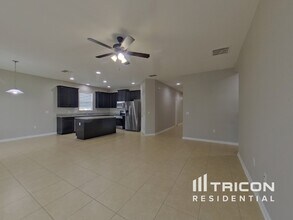 3273 Zander Dr in Eustis, FL - Building Photo - Building Photo