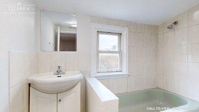 136 Gibb St in Oshawa, ON - Building Photo - Building Photo