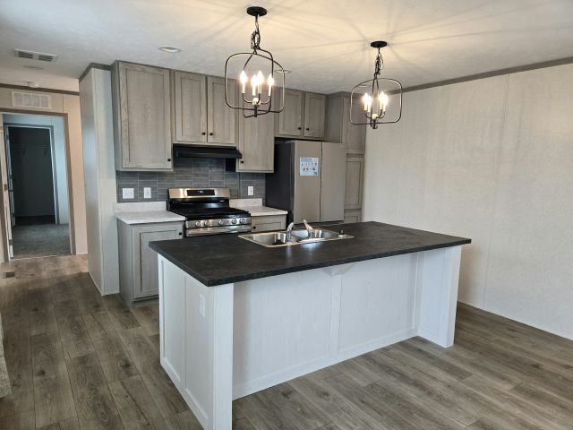 9 Collingwood Dr in Superior, WI - Building Photo - Building Photo