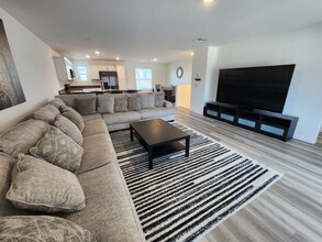 2775 Atomic Tangerine Wy in Las Vegas, NV - Building Photo - Building Photo