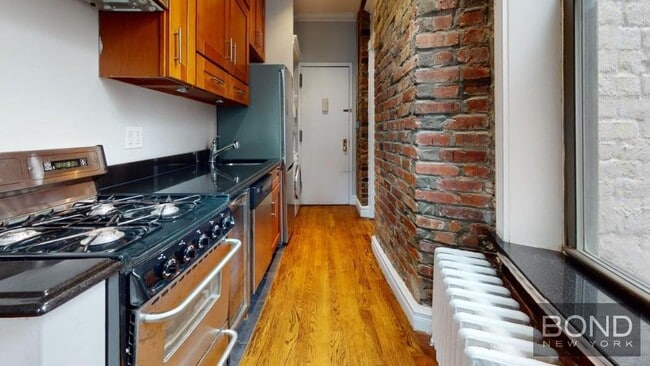 property at 432 E 13th St
