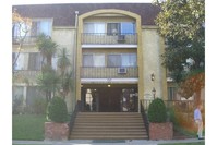 Fairfax Senior Apartments in Los Angeles, CA - Foto de edificio - Building Photo