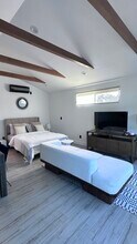 2463 Walgrove Ave in Los Angeles, CA - Building Photo - Building Photo