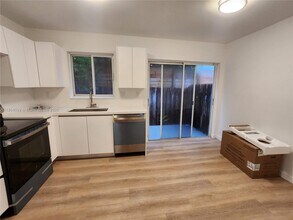 2828 Coconut Ave in Miami, FL - Building Photo - Building Photo