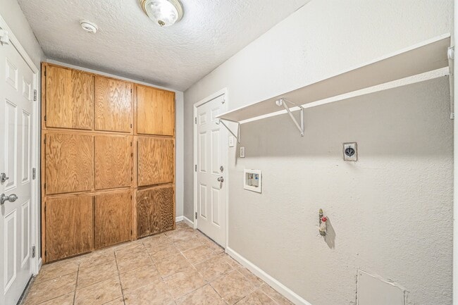 property at 1318 55th St