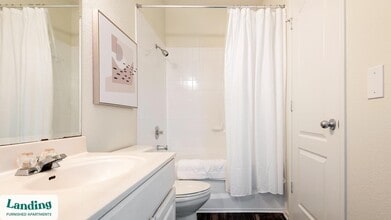 10101 W Parmer Ln in Austin, TX - Foto de edificio - Building Photo