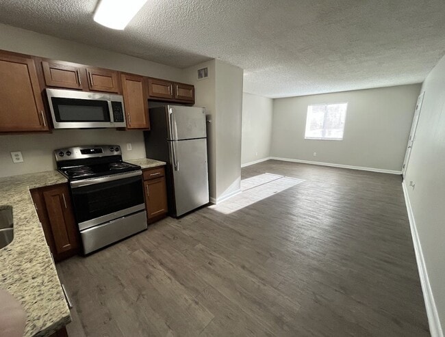 5026 Westchase Ct, Unit 1 in Jacksonville, FL - Foto de edificio - Building Photo