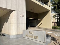 343 Pioneer Dr in Glendale, CA - Foto de edificio - Building Photo