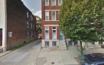 2506 N Calvert St in Baltimore, MD - Building Photo - Building Photo