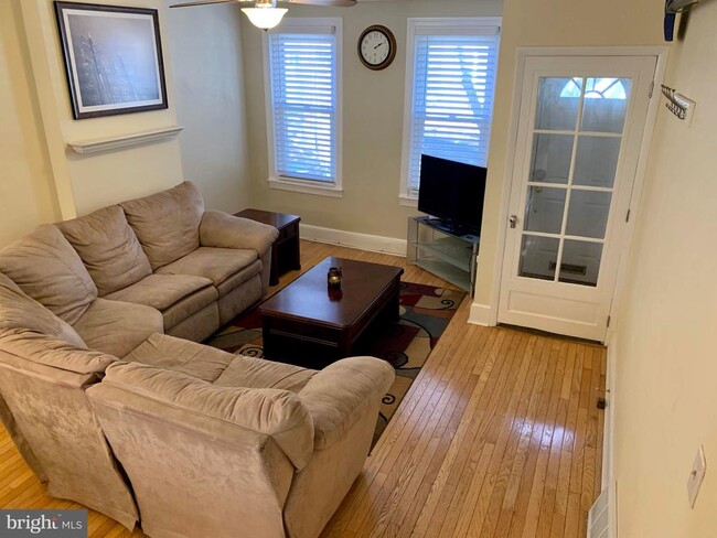 property at 812 N Judson St