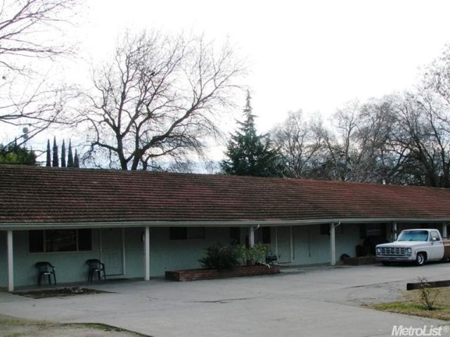 513 N Harbor Blvd in West Sacramento, CA - Building Photo