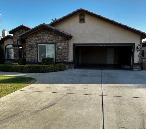 12803 Molokai Dr Rentals in Bakersfield, CA