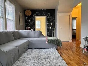 1543 Kentucky St in Lawrence, KS - Building Photo - Building Photo