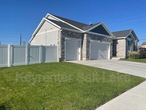 2687 Constance Way in South Jordan, UT - Building Photo - Building Photo