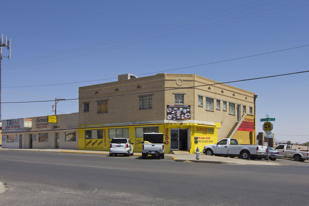 3200 N Piedras St in El Paso, TX - Building Photo