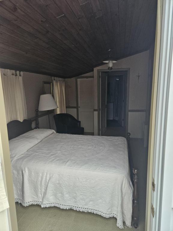 property at 502 Lulu Ave