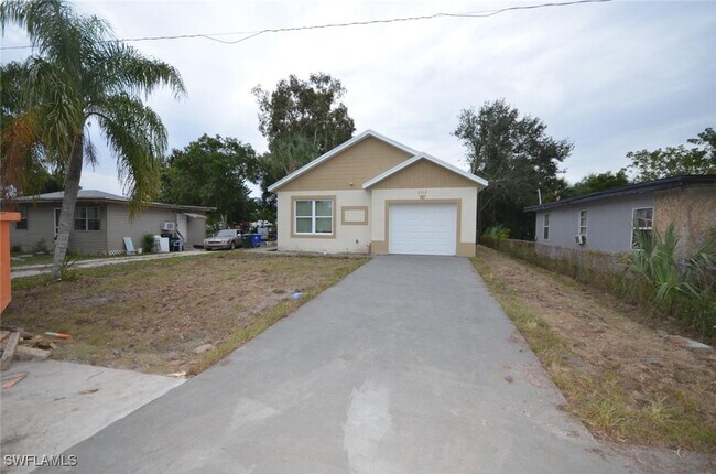 3312 Armstrong Ct
