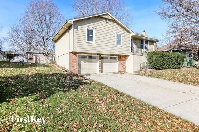410 SE Crescent St in Lee's Summit, MO - Building Photo - Building Photo
