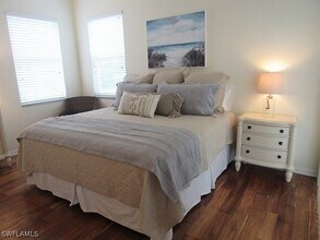 10356 White Palm Way in Ft. Myers, FL - Foto de edificio - Building Photo