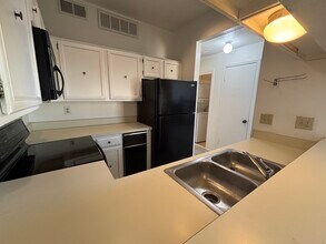 4719 N Galloway Ave, Unit 203 in Mesquite, TX - Foto de edificio - Building Photo