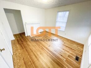 1 Monroe St in Greenville, SC - Building Photo - Building Photo