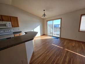 1625 41st Ave S in Moorhead, MN - Building Photo - Building Photo